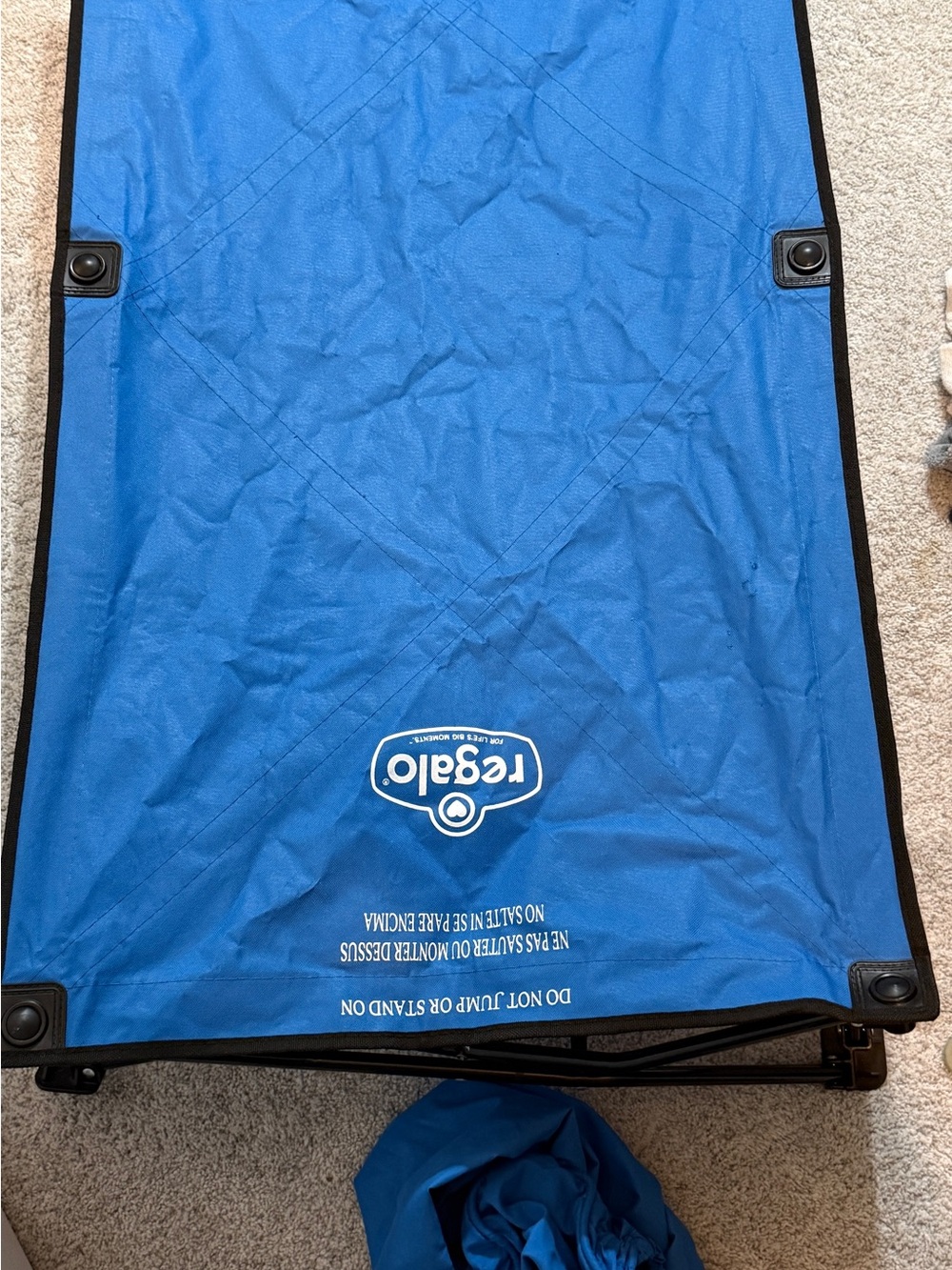 Toddler cot & fitted sheet
